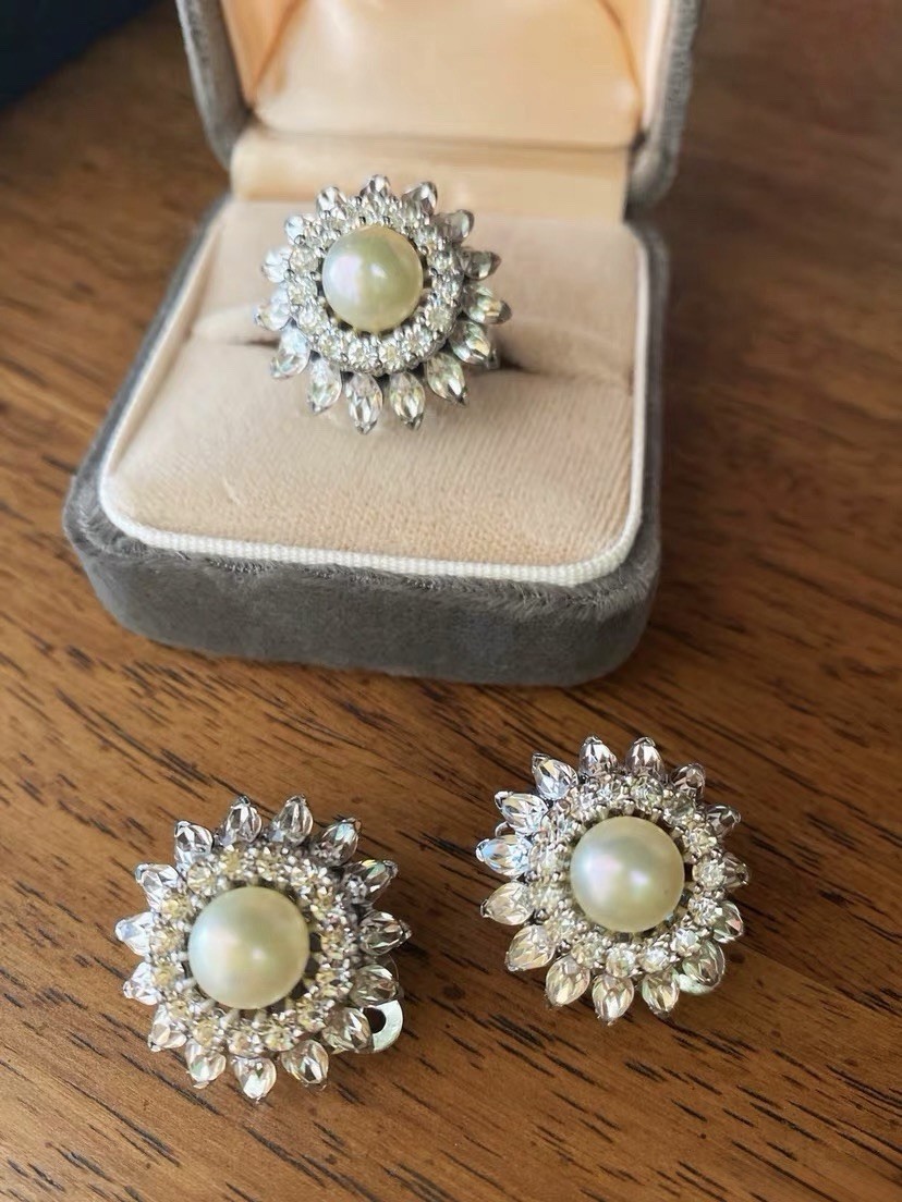 Rare Vintage Jomaz Signed Rhinestone and Faux Pearl Ring and Earrings Size 6 Rare Vintage Jomaz Signed Rhinestone and Faux Pearl Ring and Earrings Size 6