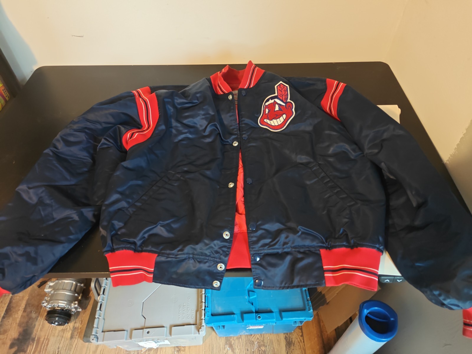 Vintage Cleveland Indians Diamond Starter Satin Jacket Men\'s XXL Chief Wahoo Vintage Cleveland Indians Diamond Starter Satin Jacket Men\'s XXL Chief Wahoo