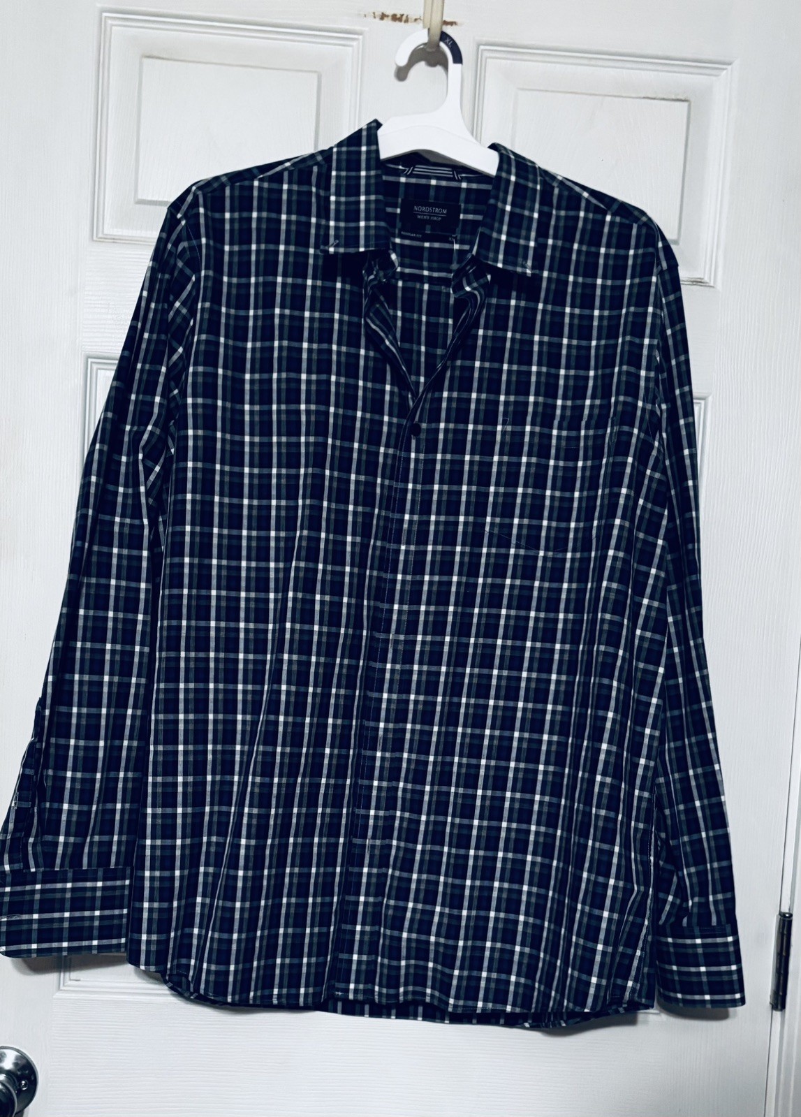 Nordstrom Men\'s Blue Plaid Wrinkle Free 100% Cotton Button Down Shirt - XL NWOT Nordstrom Men\'s Blue Plaid Wrinkle Free 100% Cotton Button Down Shirt - XL NWOT
