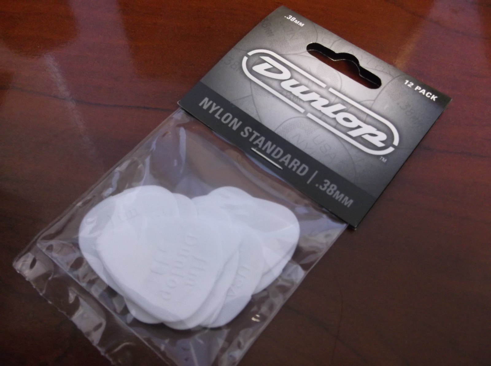 Dunlop Standard Nylon Picks (12) - CHOOSE THICKNESS Dunlop Standard Nylon Picks (12) - CHOOSE THICKNESS