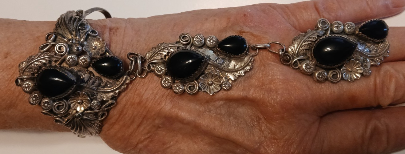 OLD VINTAGE NAVAJO SLAVE BRACELET RING STERLING SILVER MARKED HBY STONES FLORAL