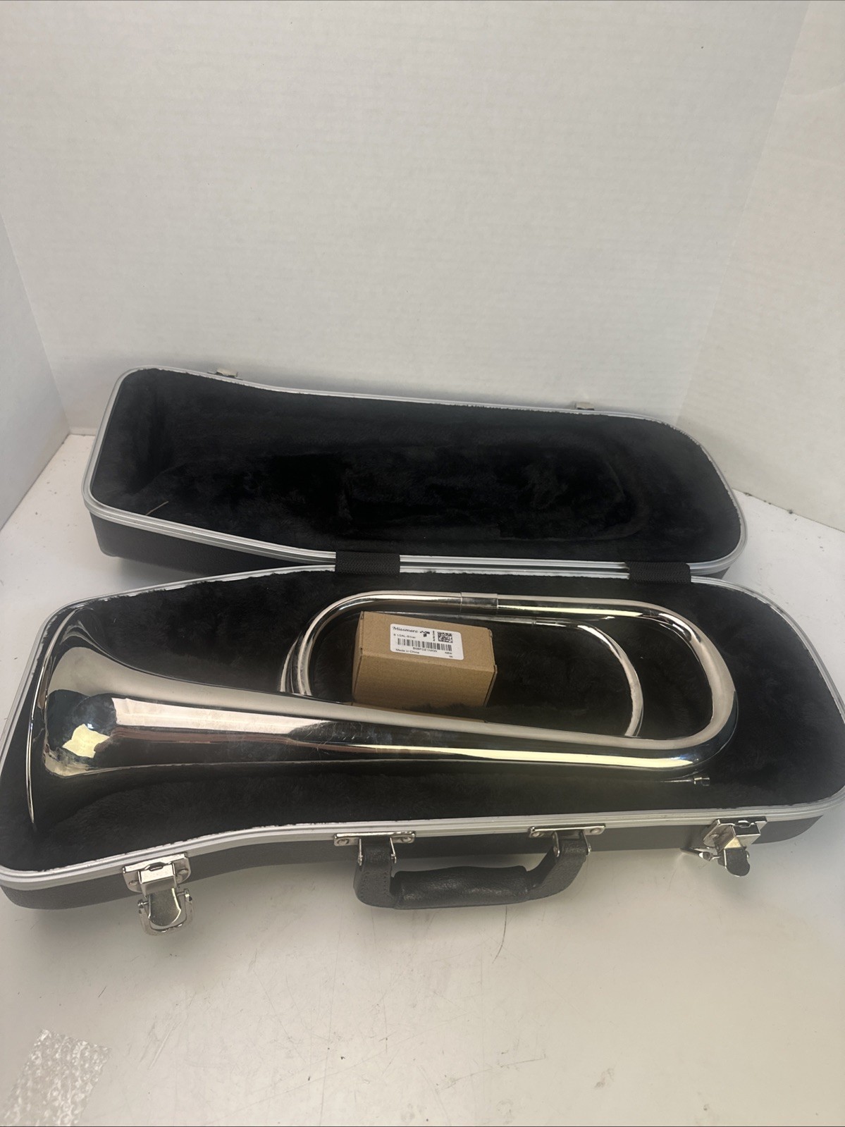 Regiment Bugle-SILVER-Key of G/F-Padded Case 6. 5AL Silver Plated Mouthpiece Regiment Bugle-SILVER-Key of G/F-Padded Case 6. 5AL Silver Plated Mouthpiece