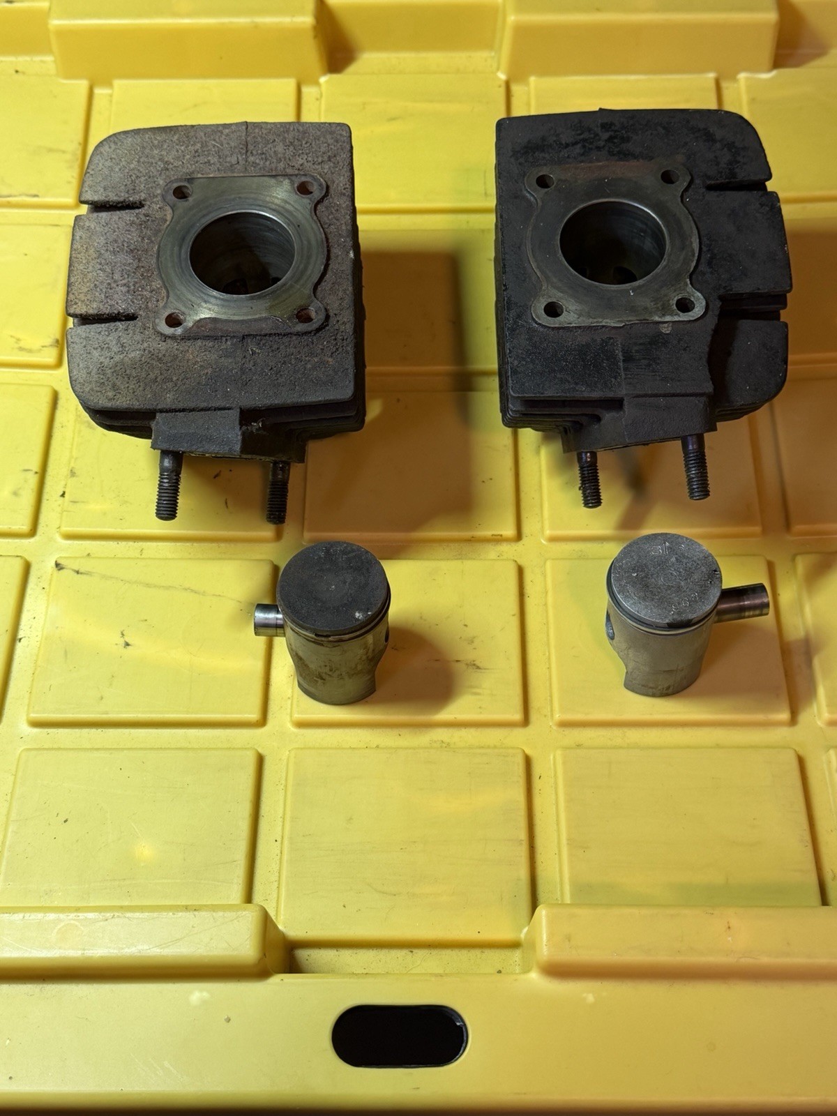 1972 Yamaha LS2 100 Cylinder Set Cylinders Top End Pistons Twin 100