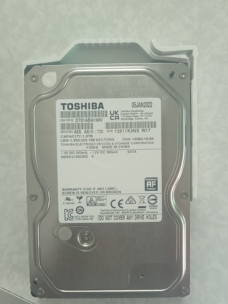 1PC New Toshiba DT01ABA100V 1TB 3.5 Inch Desktop DVR Surveillance Hard Drive