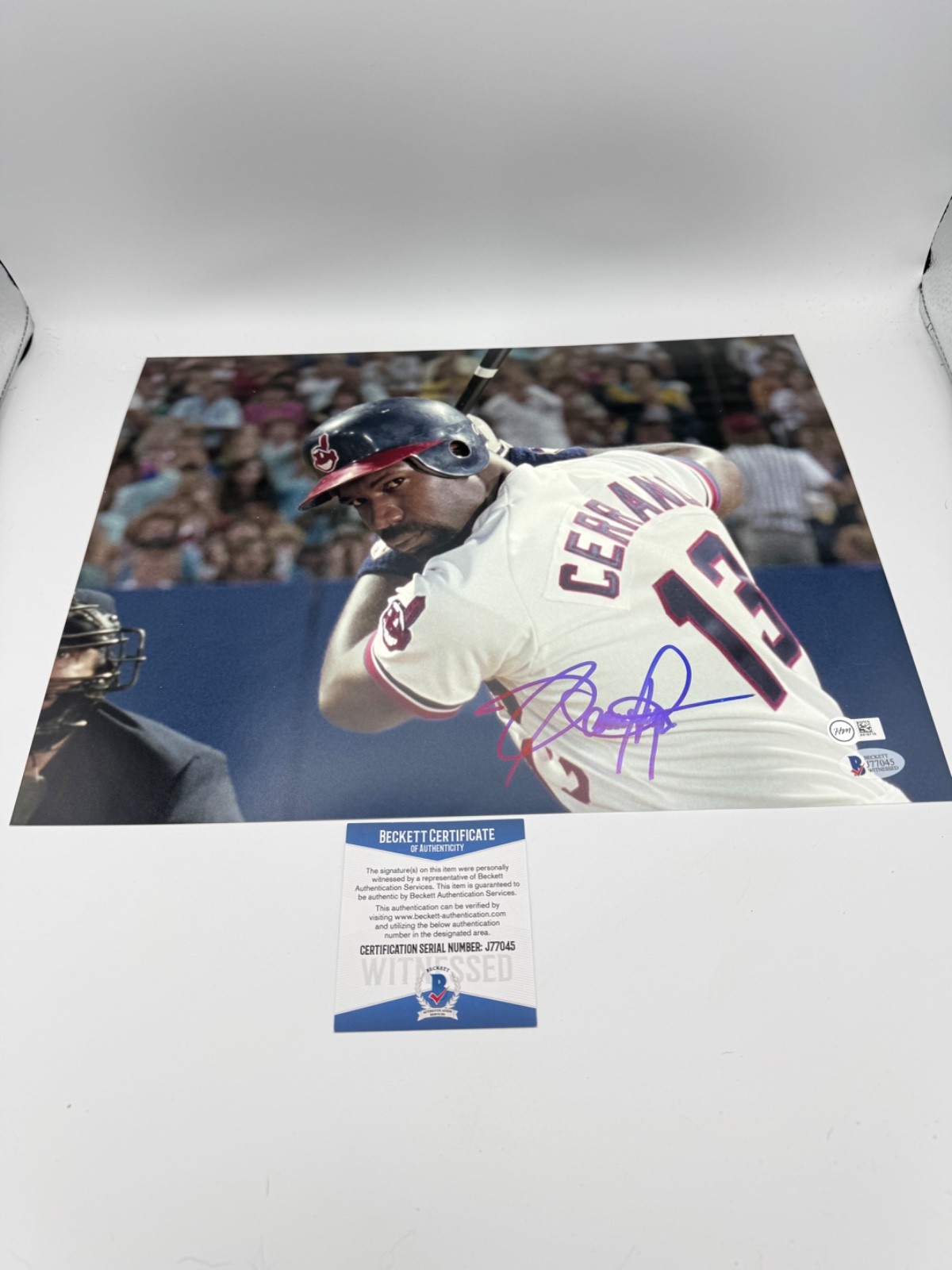 Dennis Haysbert Major League Signed 11x14 Photo BECKETT (Grad Collection) Dennis Haysbert Major League Signed 11x14 Photo BECKETT (Grad Collection)