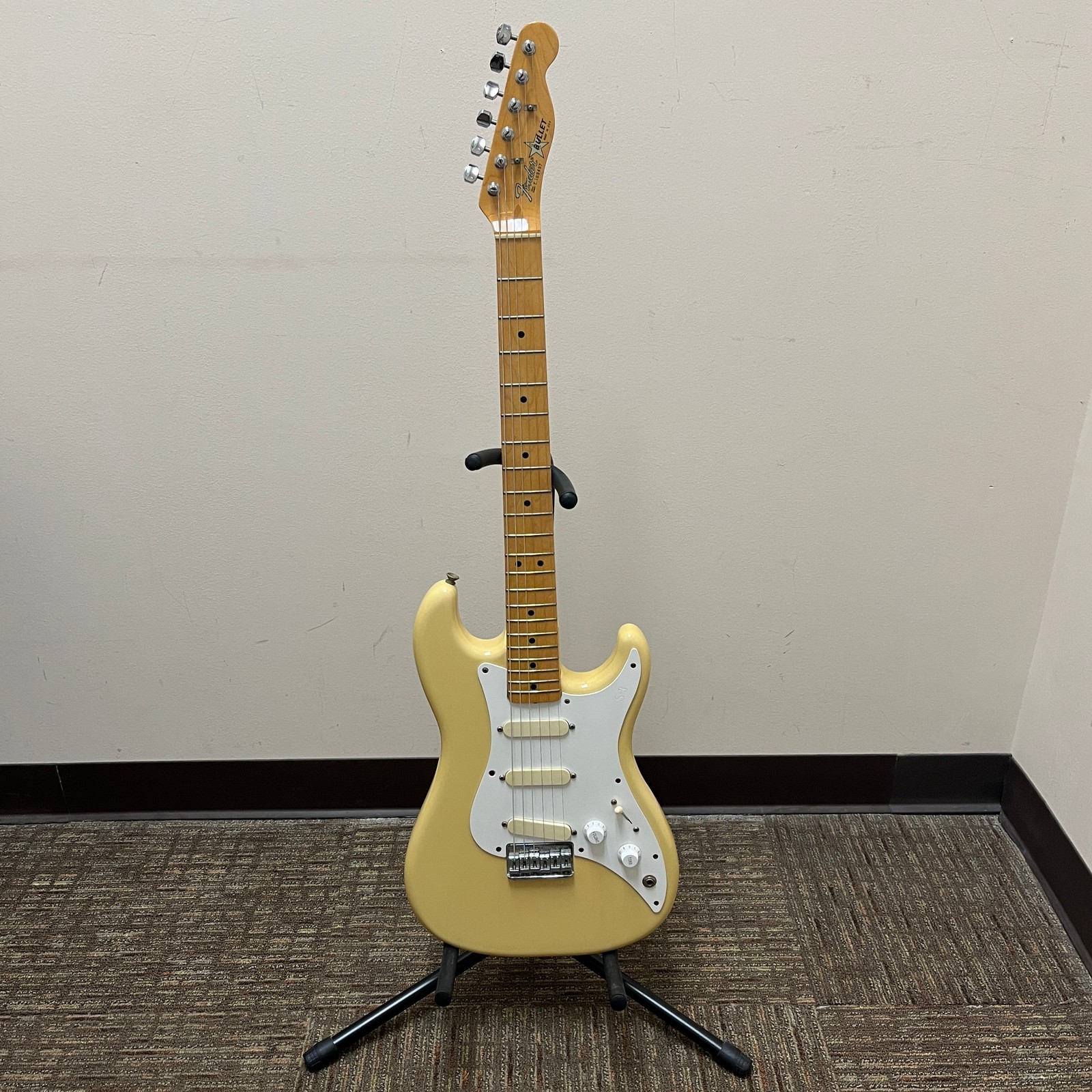 Fender USA Bullet S-3 Cream 1981 w/ OHSC