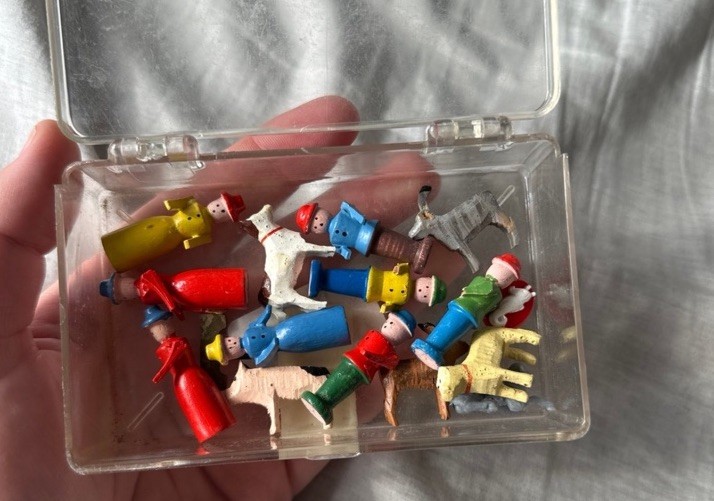 Rare vintage Erzgebirge Miniature Figures and animals.