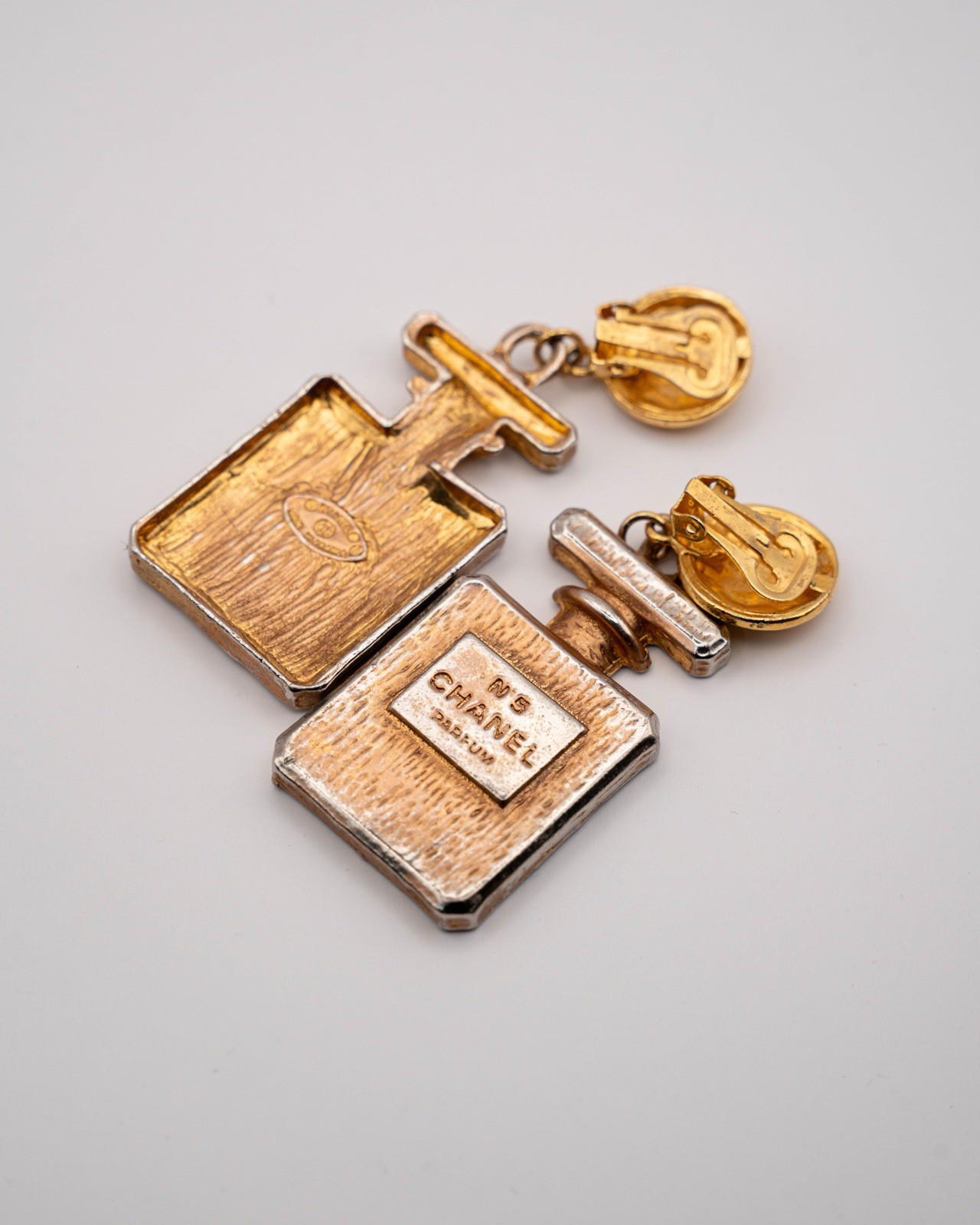 Vintage Chanel No 5 Perfume Bottle Dangle Clip-On Earring Gold Tone SINGLE Chic