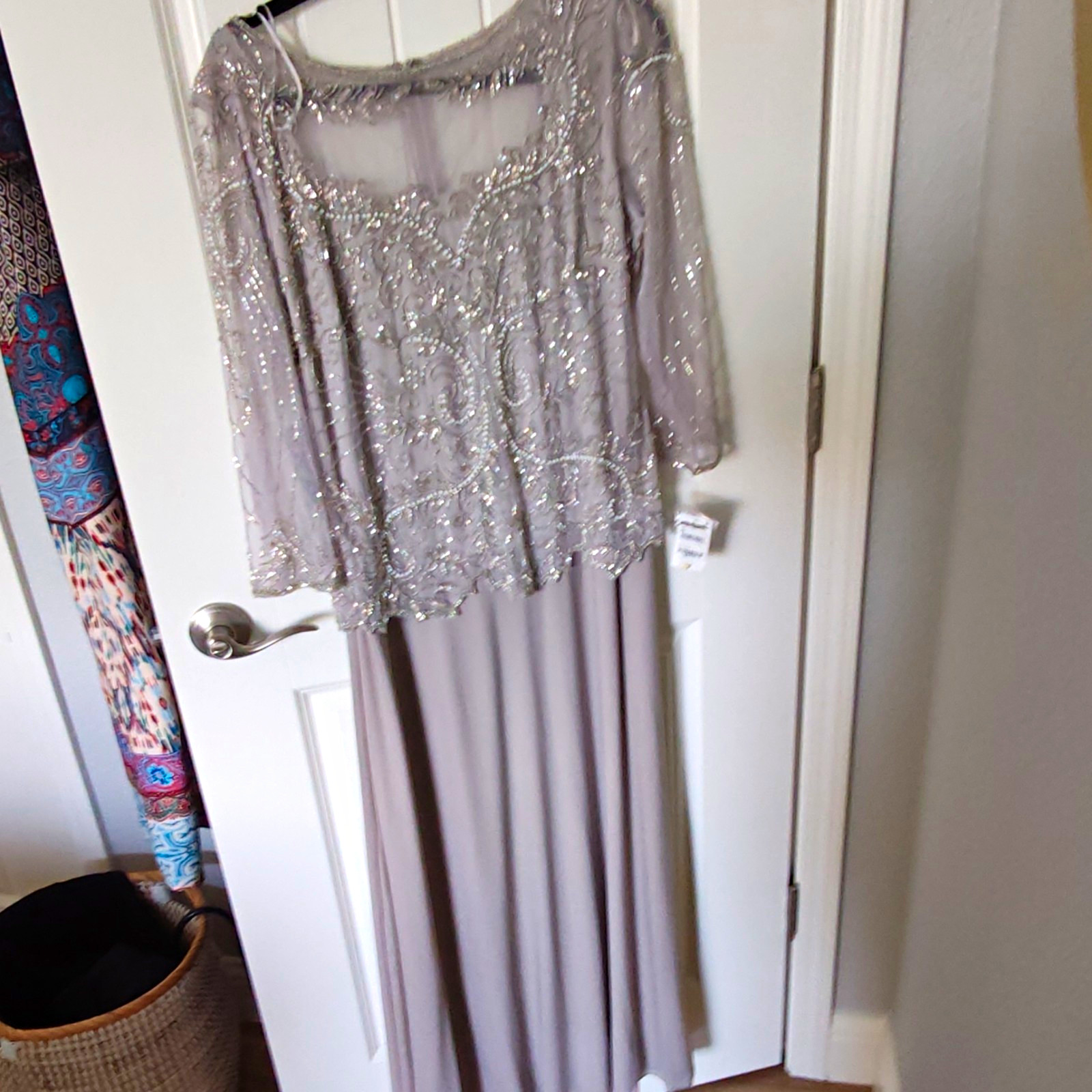 Pisarro Nights Gray Solid Beaded Sequin Mesh Scoop Neck 3/4 Gown Zip Sz 12