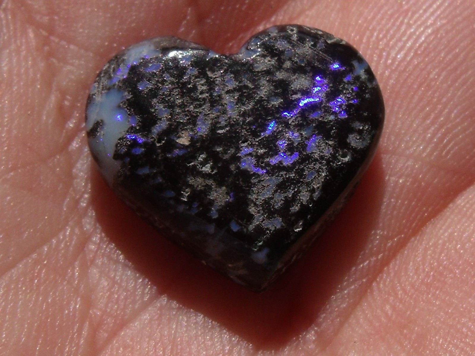 12.80 Ct. Very Rare Mexican Leopard Opal Heart Cabochon with blue flash