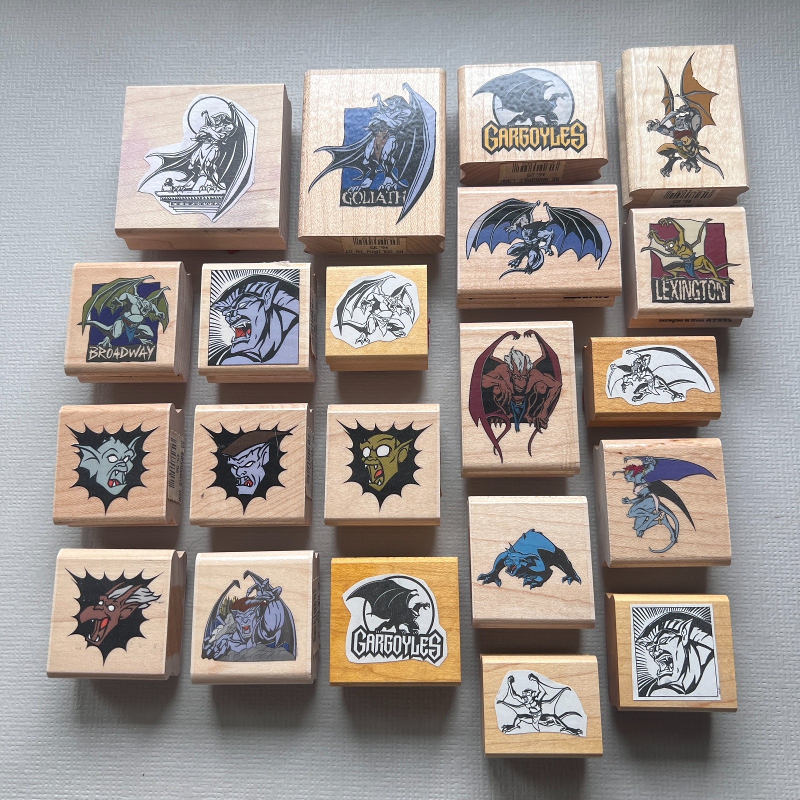Disney Gargoyles Cartoon 90\'s Rubber Stampede Vintage 21 Rubber Stamps Lot RARE Disney Gargoyles Cartoon 90\'s Rubber Stampede Vintage 21 Rubber Stamps Lot RARE