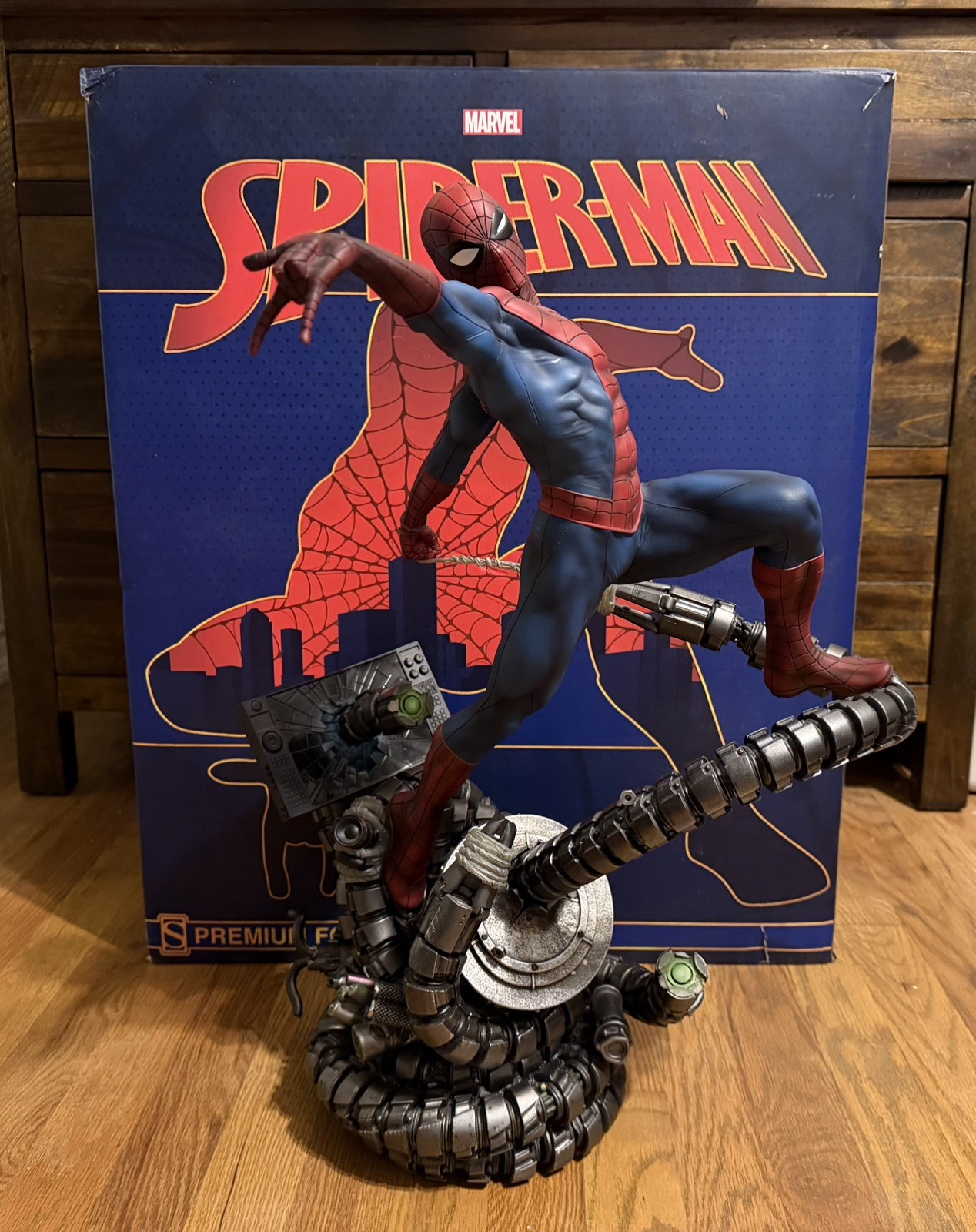 Sideshow Collectibles Premium Format Spider-Man Statue Sideshow Collectibles Premium Format Spider-Man Statue