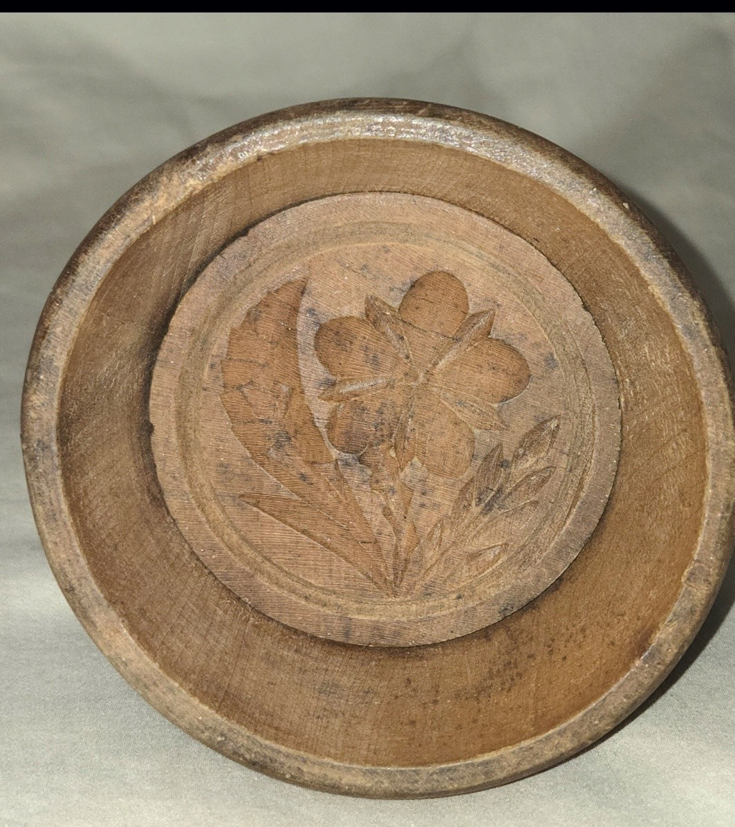 Antique 19th C. Carved Wooden Butter Mold/Press Stamp  Flower & Leaf motif
