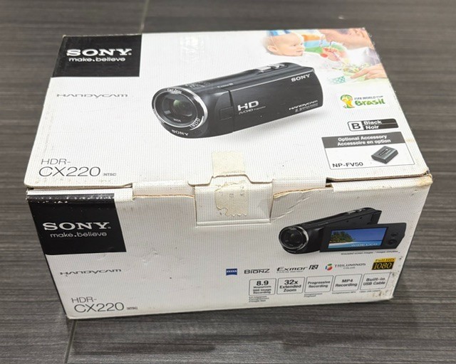 Sony Handycam HDR-CX220 Black Handheld Full HD Video Camcorder Sony Handycam HDR-CX220 Black Handheld Full HD Video Camcorder