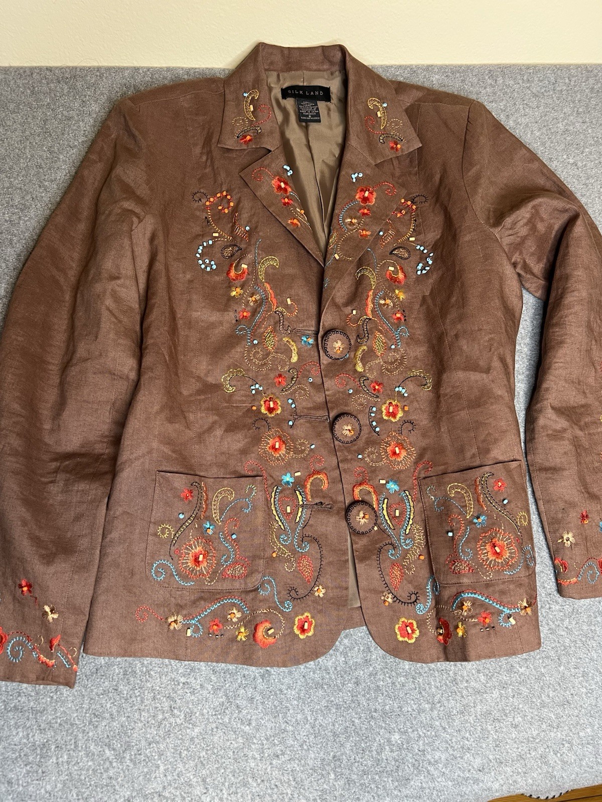 Size 6 Silk Land embroider Jacket