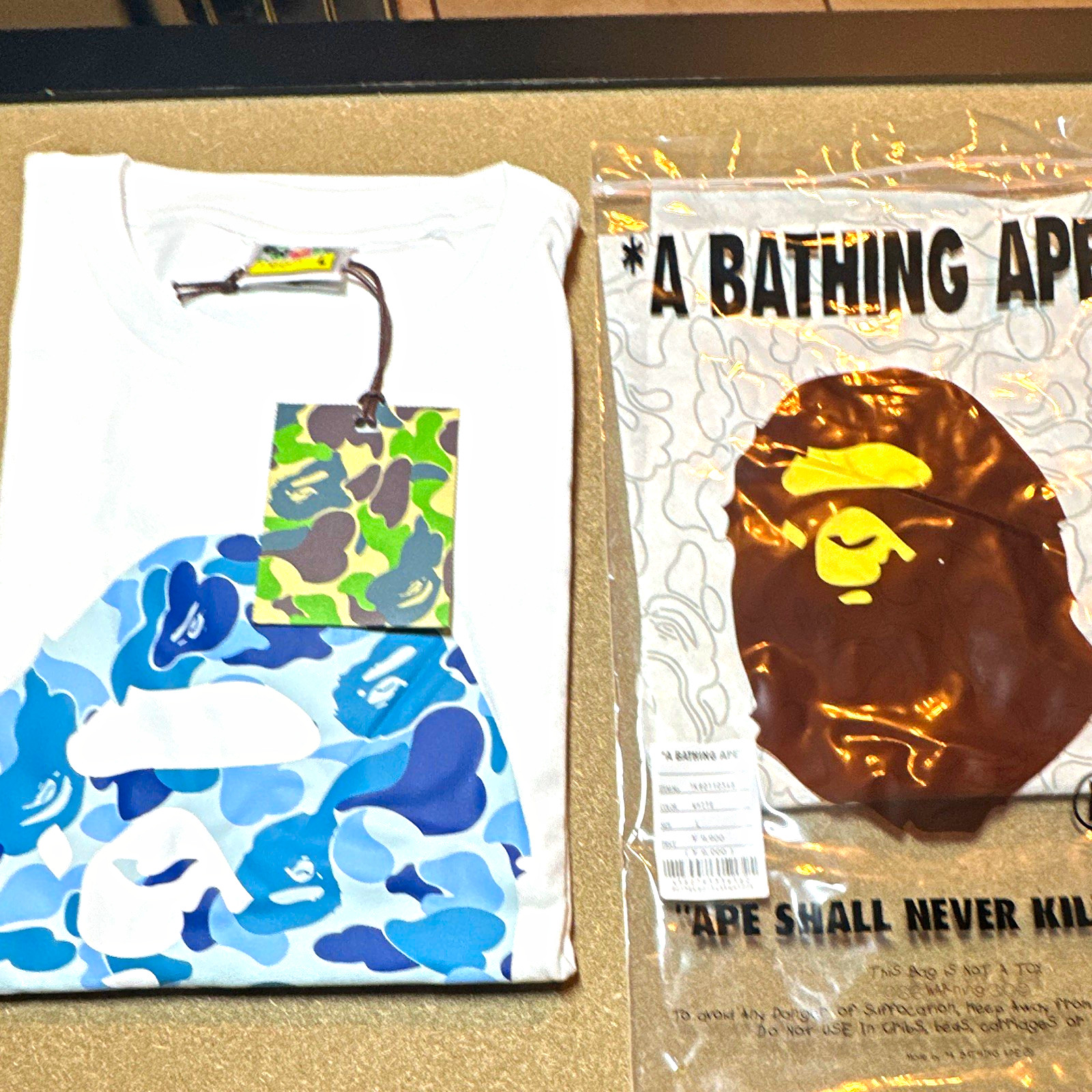 A Bathing Ape BAPE White Ape Head Logo Graphic Tee Crew Neck Men’s L A Bathing Ape BAPE White Ape Head Logo Graphic Tee Crew Neck Men’s L