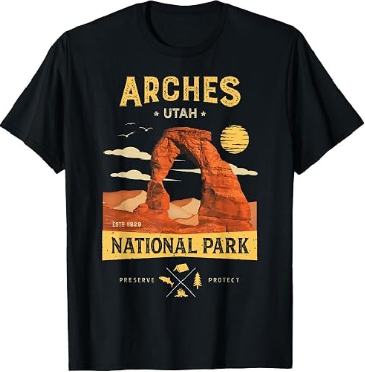 Arches National Park Delicate Arch Vintage Utah Retro Hiking T-Shirt