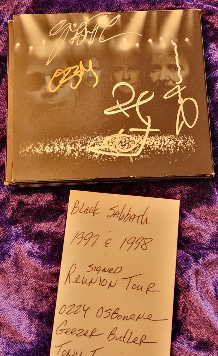 BLACK SABBATH FULLY SIGNED REUNION CD X4 SHARPIE SIGNED OZZY OSBOURNE BLACK SABBATH FULLY SIGNED REUNION CD X4 SHARPIE SIGNED OZZY OSBOURNE
