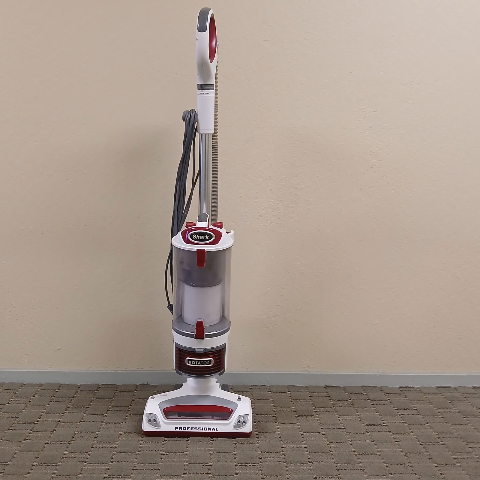 Shark NV501 Rotator Professional Liftaway Upright Vacuum Tested Shark NV501 Rotator Professional Liftaway Upright Vacuum Tested