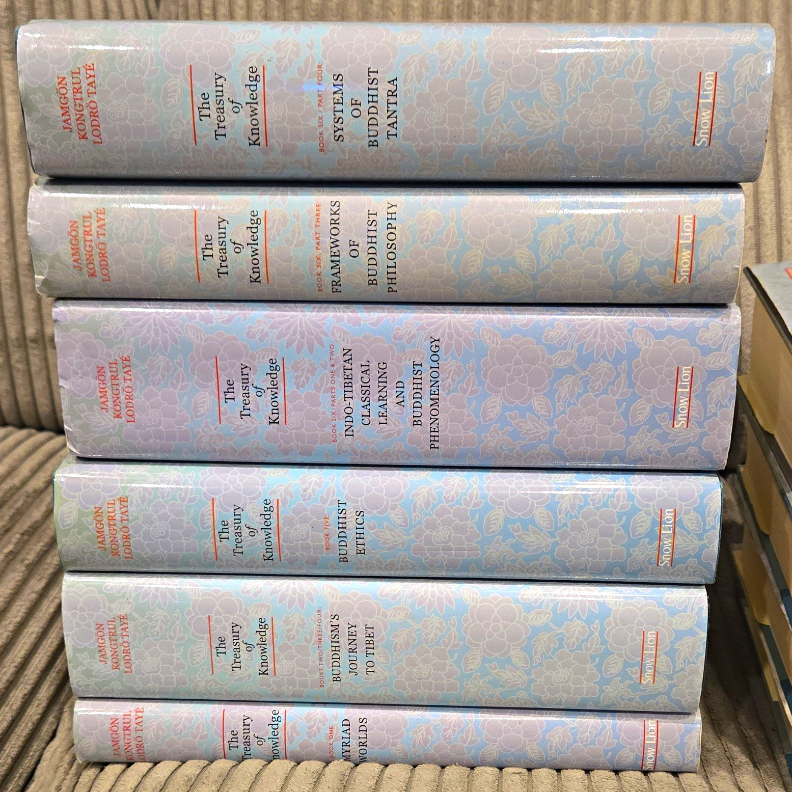 The Treasury of Knowledge Jamgön Kongtrul HC w/ Dust Jacket Snow Lion 2005 The Treasury of Knowledge Jamgön Kongtrul HC w/ Dust Jacket Snow Lion 2005