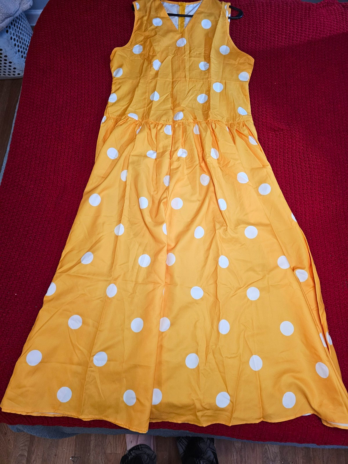 2X Women’s Yellow White Polka Dot Sleeveless Maxi Dress 100% Polyester 2X Women’s Yellow White Polka Dot Sleeveless Maxi Dress 100% Polyester