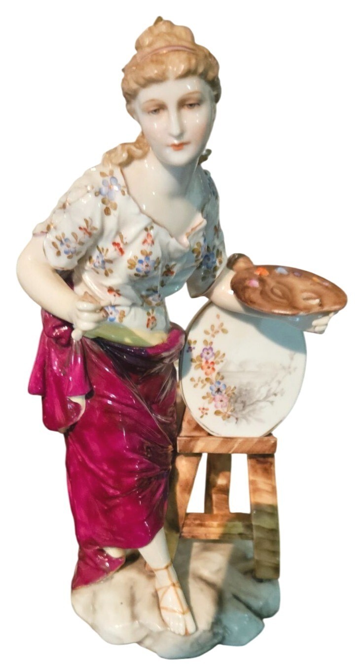 Antique German Volkstedt-Rudolstadt Figurine 8\