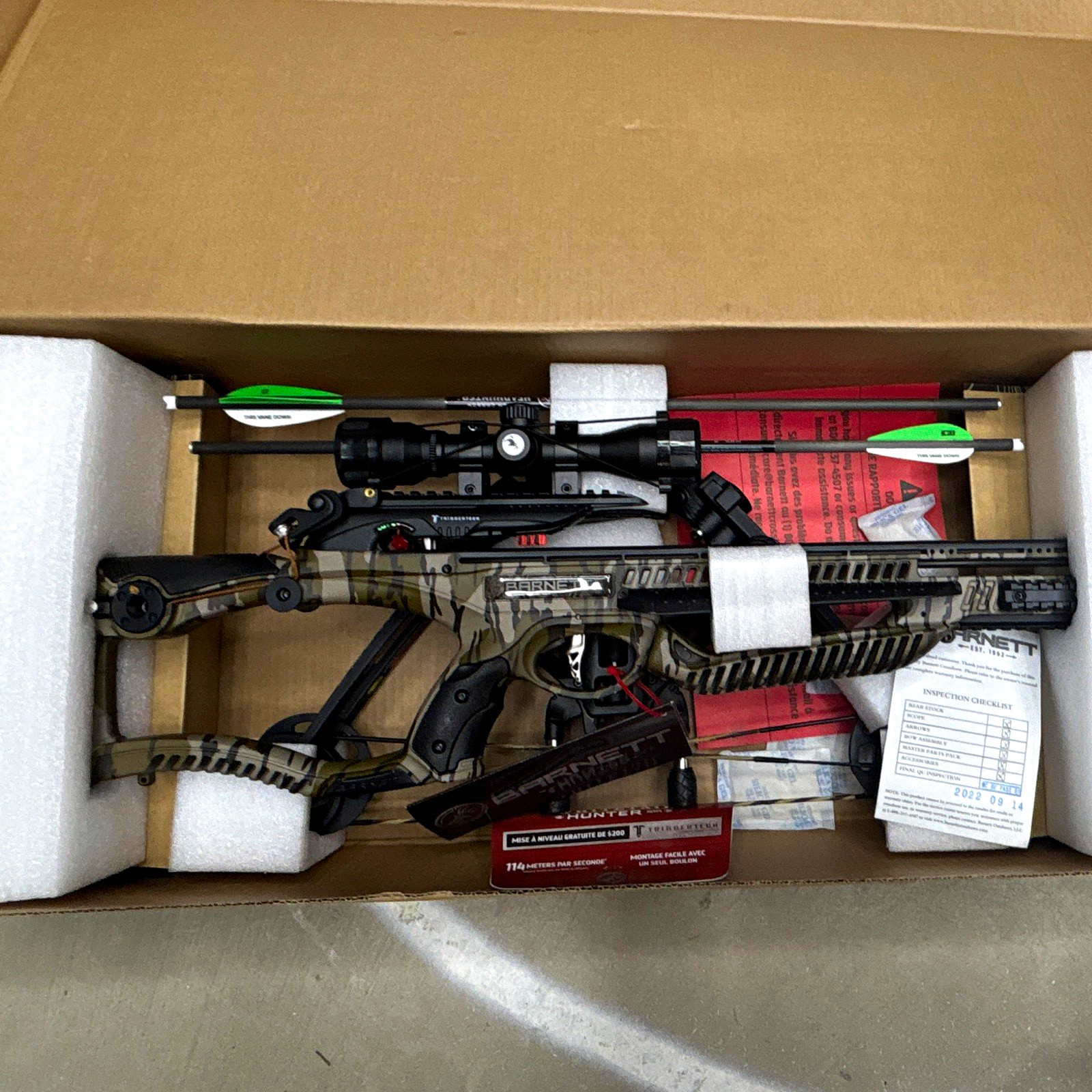 Barnett Whitetail Hunter STR Compound Crossbow 375 FPS 185 lb Camo Scope Barnett Whitetail Hunter STR Compound Crossbow 375 FPS 185 lb Camo Scope