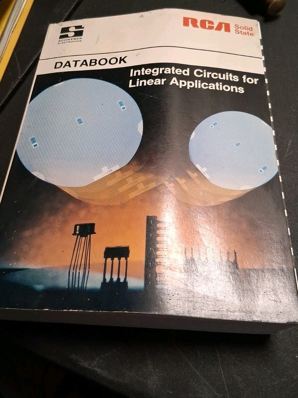 Vintage 1986 RCA Solid State Databook-Integrated Circuits For Linear Application Vintage 1986 RCA Solid State Databook-Integrated Circuits For Linear Application