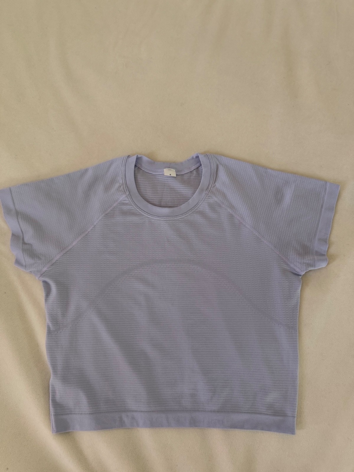 Lululemon Swiftly tech cropped size 8 Lululemon Swiftly tech cropped size 8