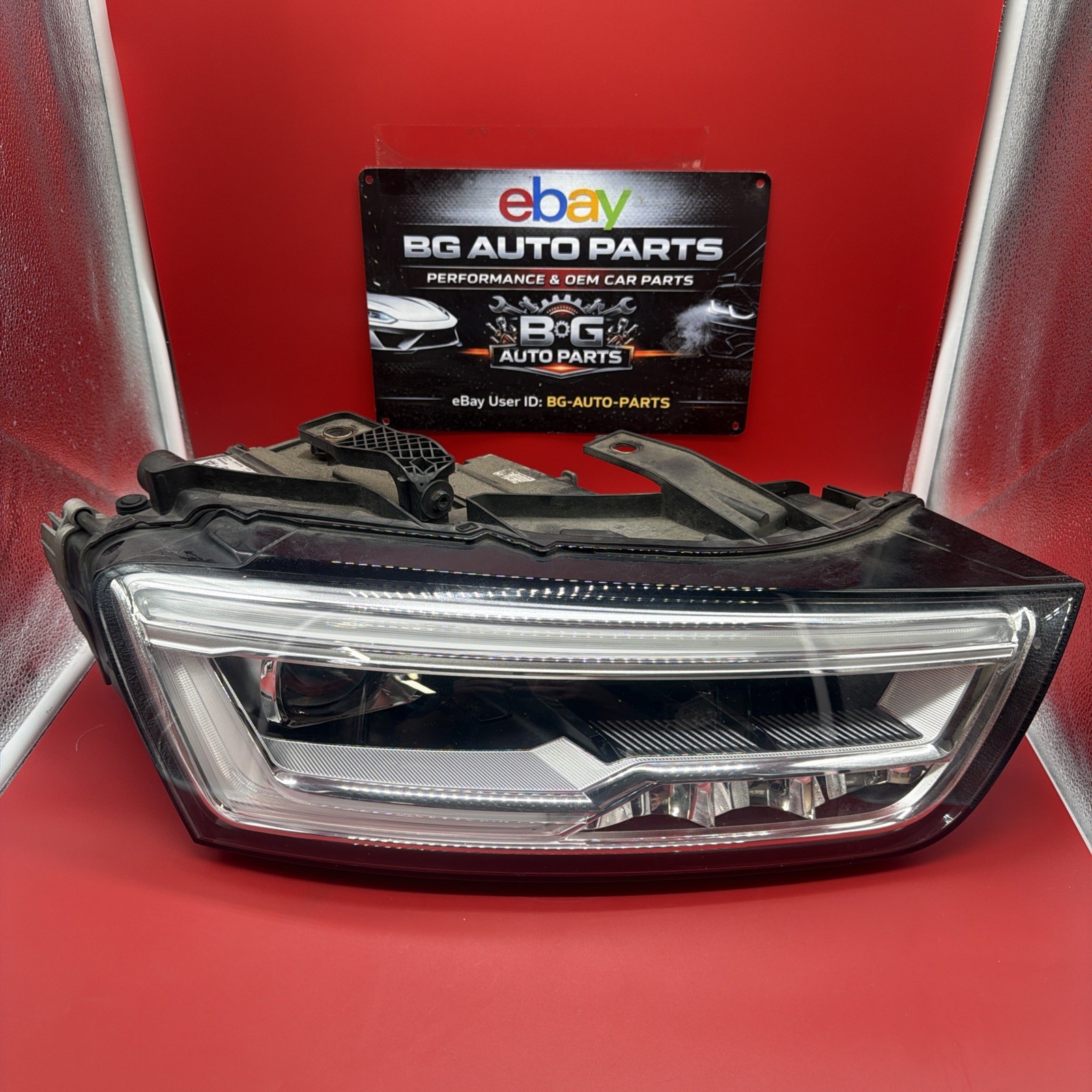 2015-2018 Audi Q3 Right Passenger Side LED Headlight Assembly OEM 8U0941774B
