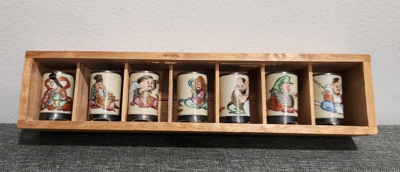 Vintage Japanese Kutani Seven Lucky Gods Sake Cup Set In Original Wooden Box