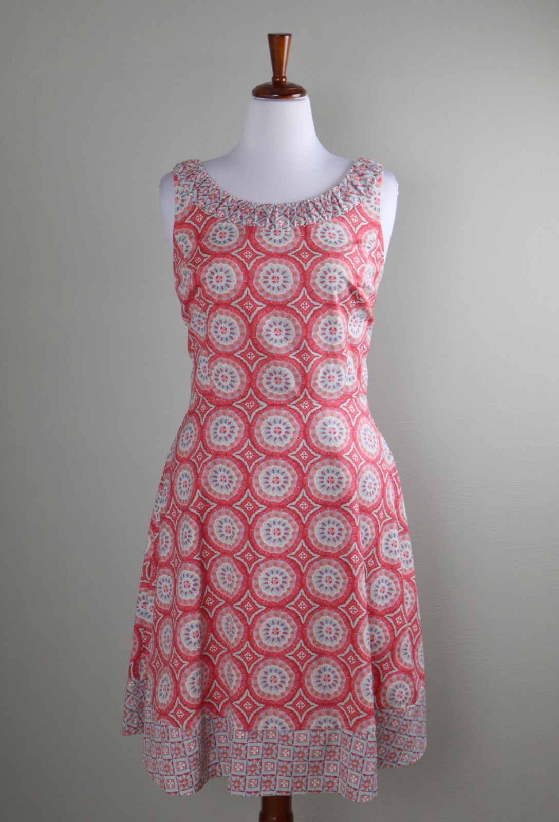 TALBOTS $138 Medallion Print Shirred Trim A-Line Lined Sleeveless Dress Size 12