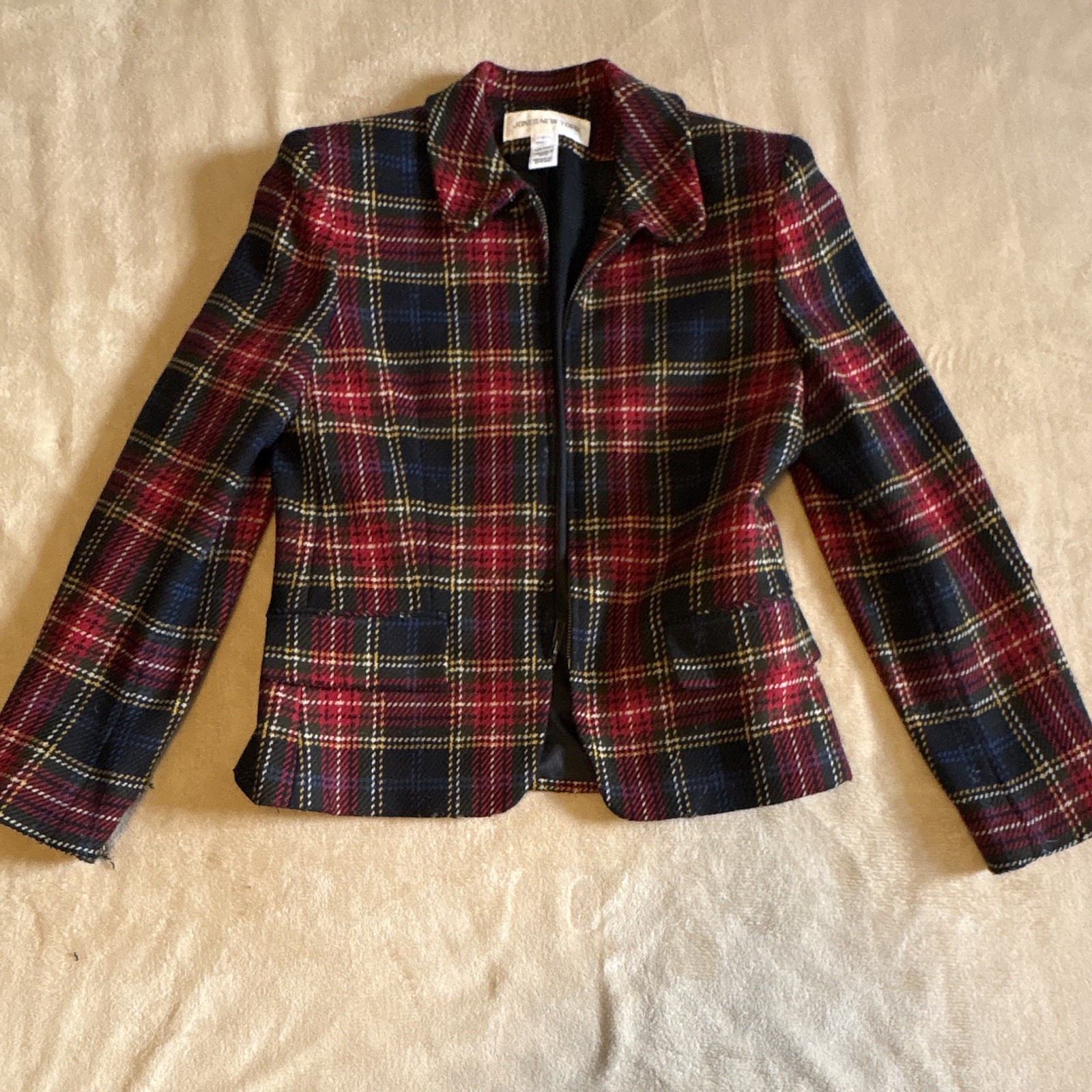 Jones New York Women’s Plaid Wool Jacket Lined Button Front Pockets Size 6 Jones New York Women’s Plaid Wool Jacket Lined Button Front Pockets Size 6