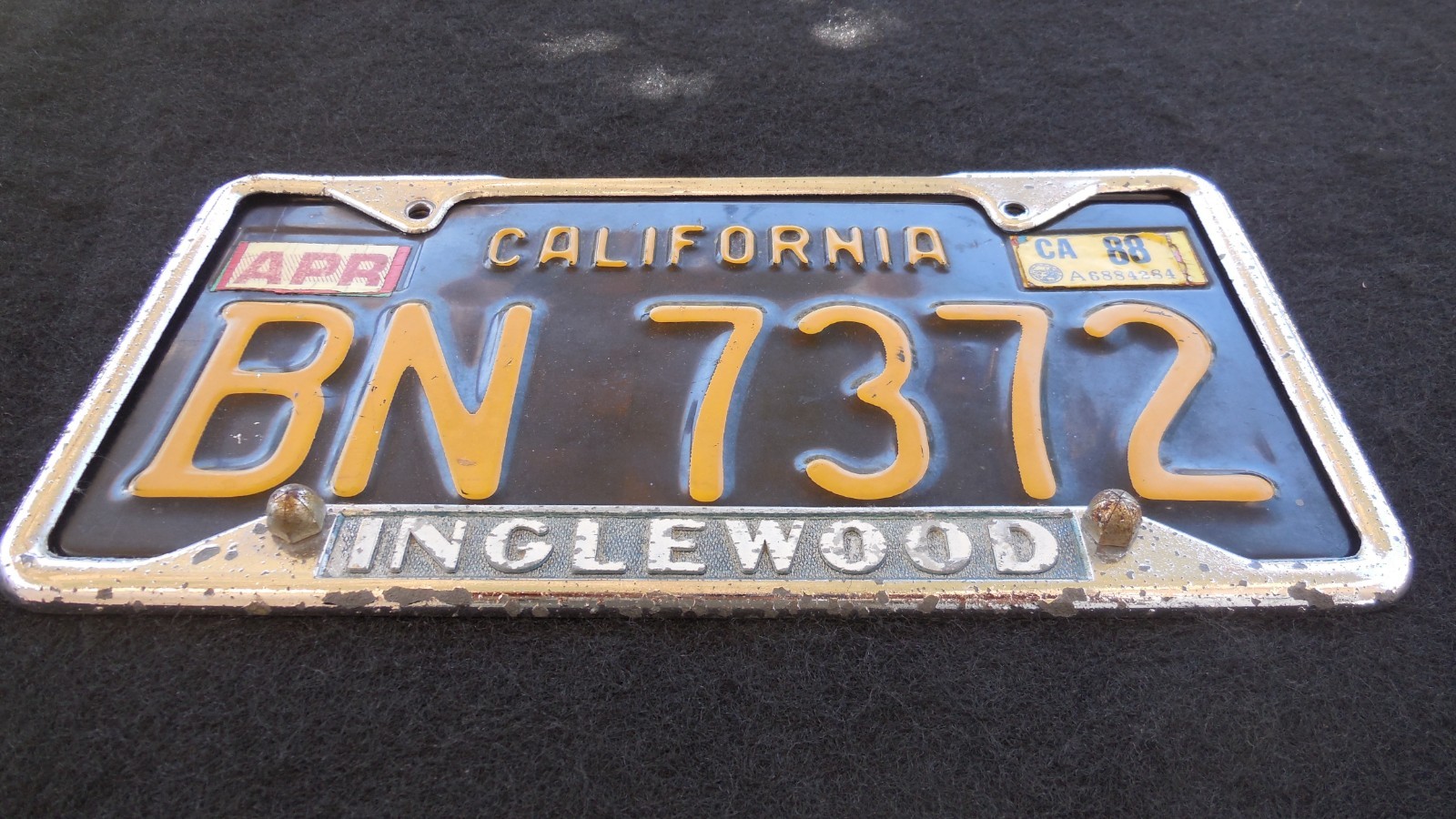 VINTAGE INGLEWOOD CALIFORNIA 1963 LICENSE PLATE AND FRAME VINTAGE INGLEWOOD CALIFORNIA 1963 LICENSE PLATE AND FRAME