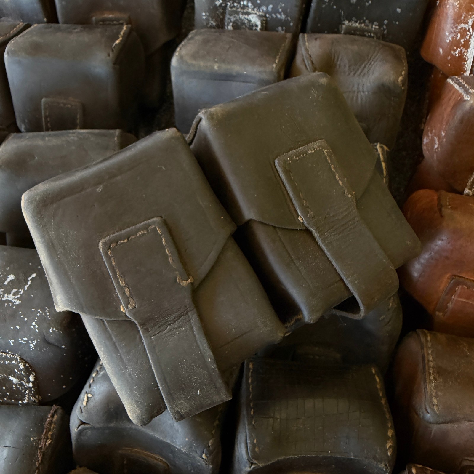 Yugo Leather Ammo Pouch Dual Cell for Yugoslavian Military M24; M48 Mauser rifle Yugo Leather Ammo Pouch Dual Cell for Yugoslavian Military M24; M48 Mauser rifle