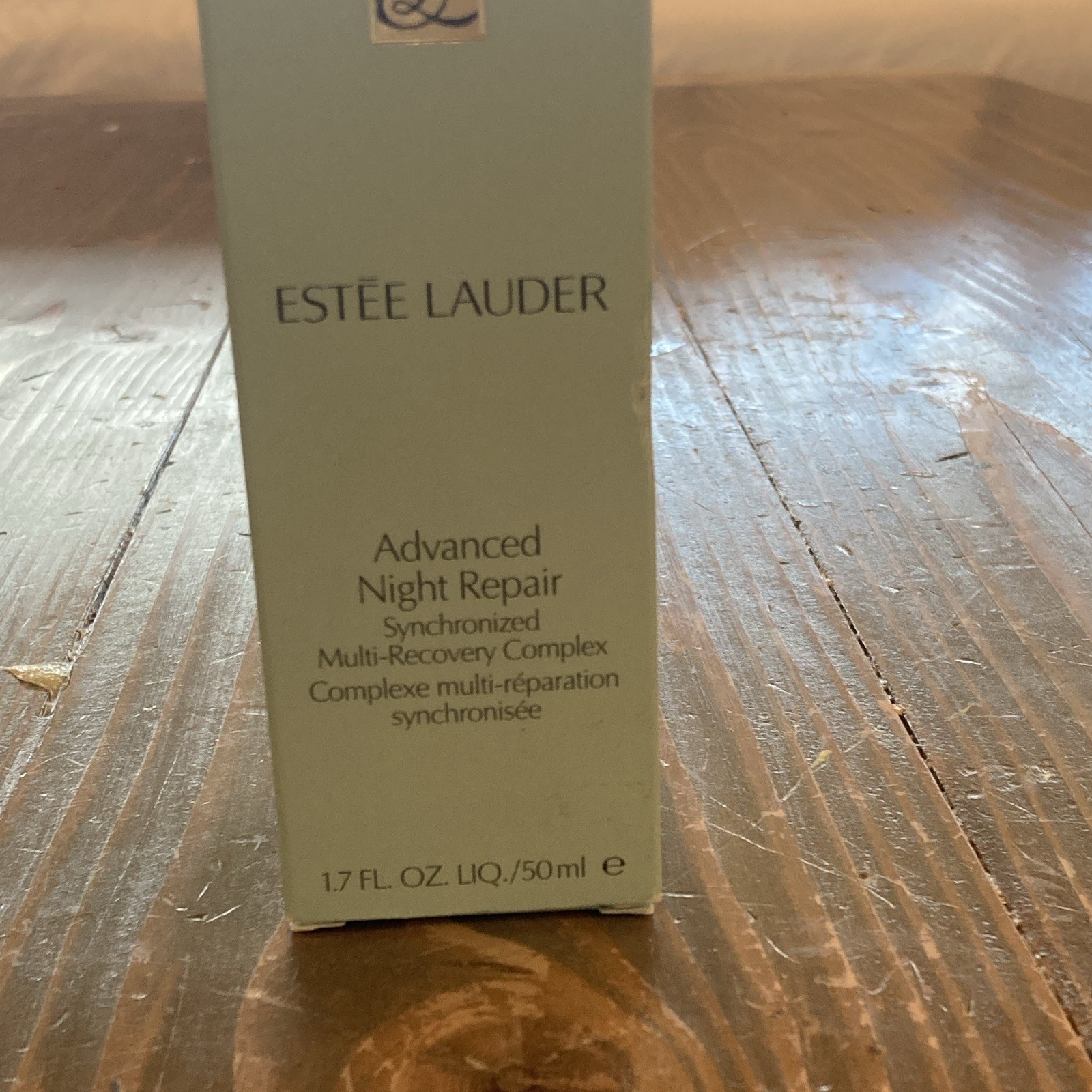 Estée Lauder Advanced Night Repair Hydrating Face Serum 1.7 fl oz / 50 ml Estée Lauder Advanced Night Repair Hydrating Face Serum 1.7 fl oz / 50 ml