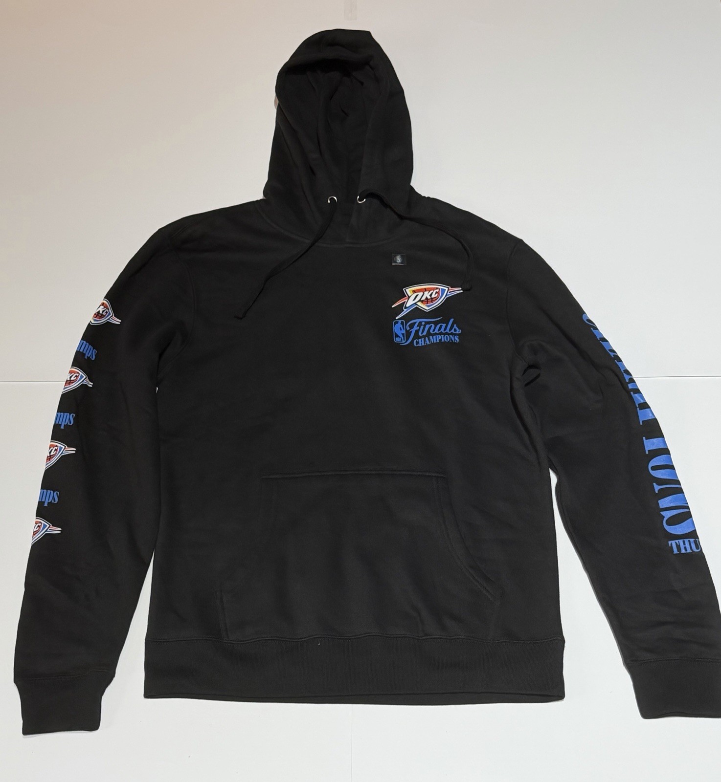 Fanatics OKC Thunder 24-25 NBA Finals Championship Pullover Hoodie Mens Small Fanatics OKC Thunder 24-25 NBA Finals Championship Pullover Hoodie Mens Small