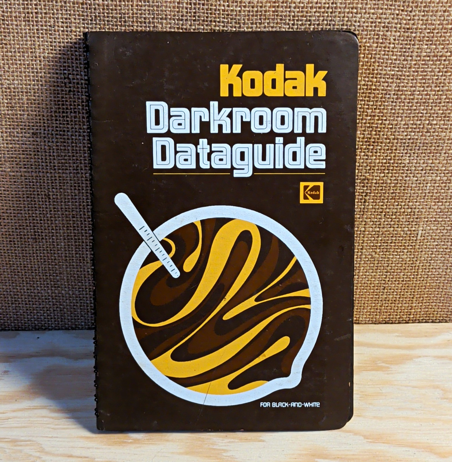 Vintage 1976 Kodak Darkroom Dataguide 5th Ed Dials Paper Samples Photography