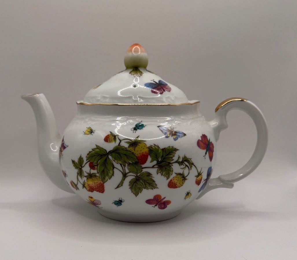 Vintage Ardalt Lenwile China 7124 Strawberry Butterfly Teapot Japan Gold Trim