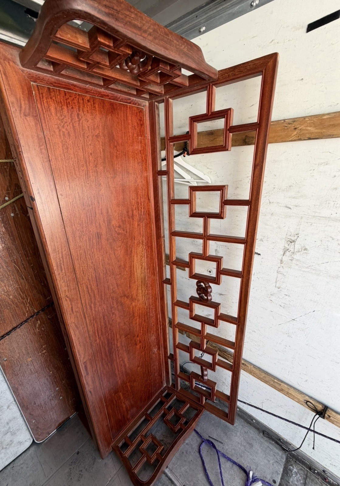 Vintage Chinese Rosewood Ming Bench / Settee Vintage Chinese Rosewood Ming Bench / Settee