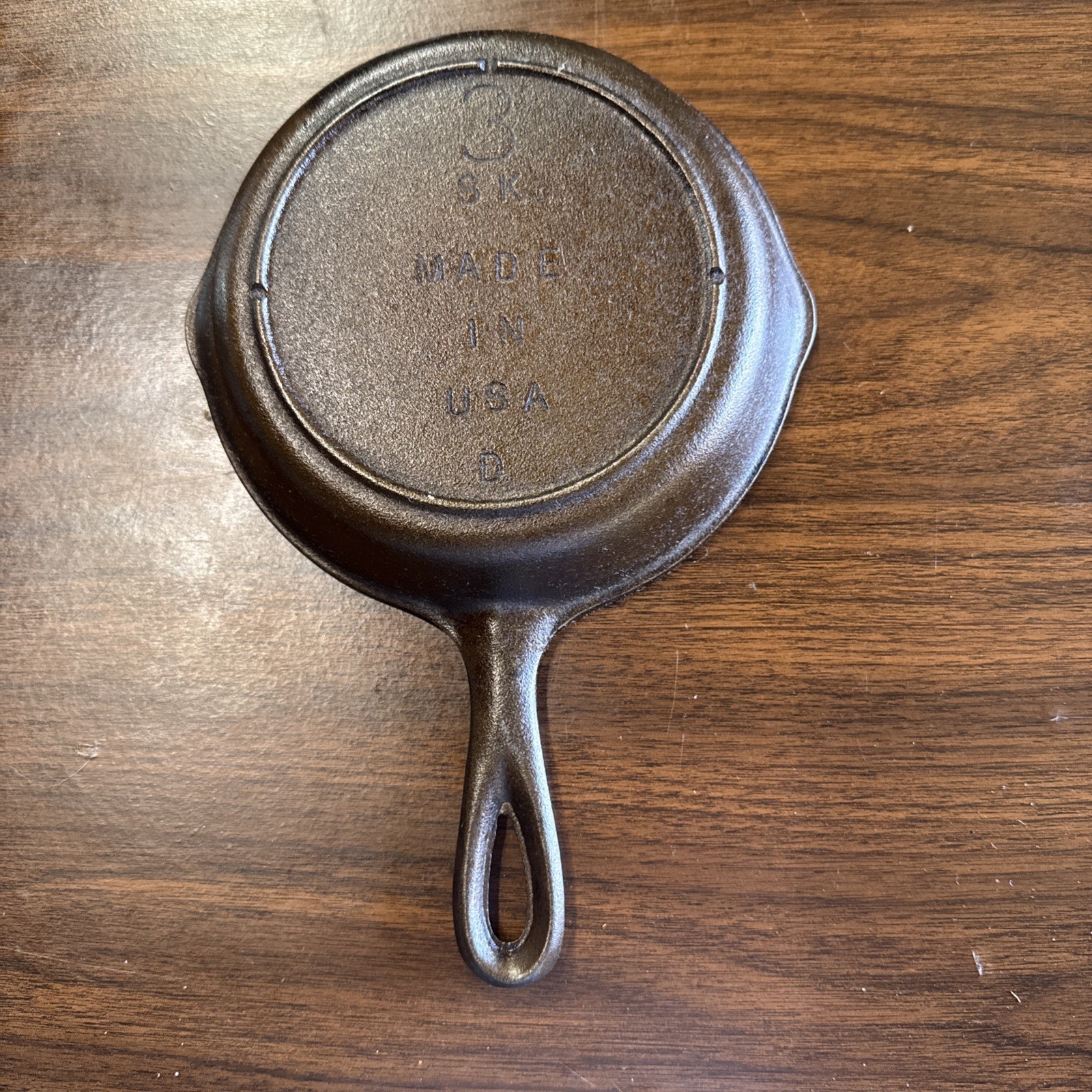 Vintage Lodge Cast Iron Skillet D 3 SK Made In USA 3 Notch Clean & Nice Vintage Lodge Cast Iron Skillet D 3 SK Made In USA 3 Notch Clean & Nice