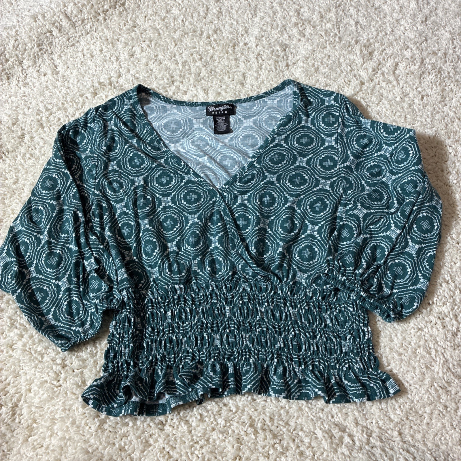 Wrangler Retro Gathered Waist Top Size M Green Aztec Print 3/4 sleeves crossover Wrangler Retro Gathered Waist Top Size M Green Aztec Print 3/4 sleeves crossover