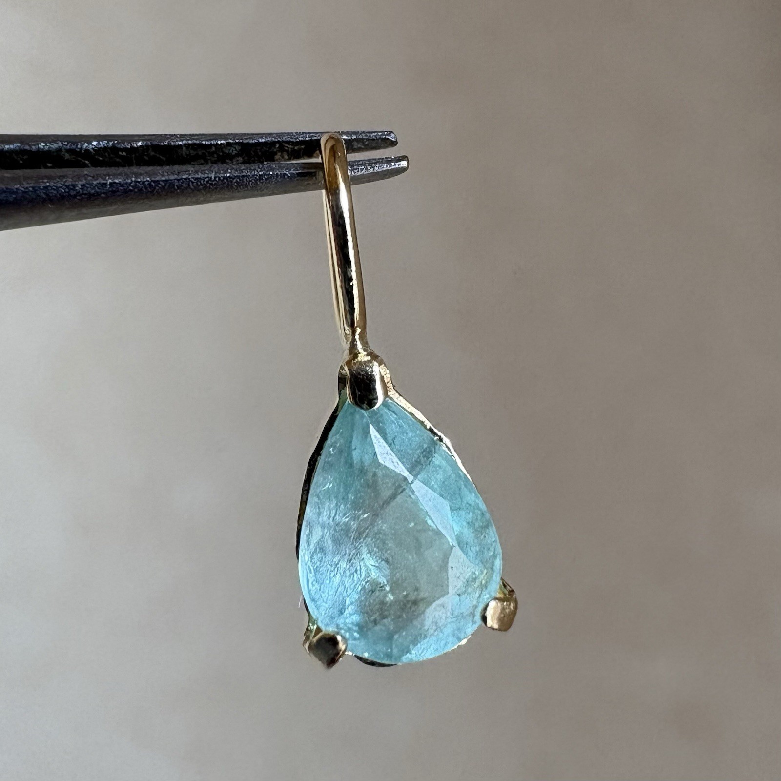 Natural Paraiba Tourmaline K18 Gold Pear Cut Pendant Top 0.35ct Ice Blue Green