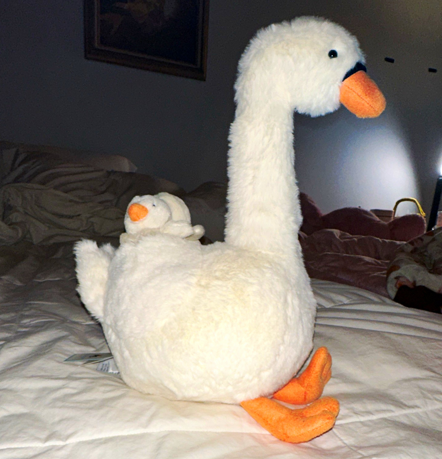 RETIRED HTF Jellycat Featherful Swan WITH 2 babies attached FEA2S NWT RETIRED HTF Jellycat Featherful Swan WITH 2 babies attached FEA2S NWT