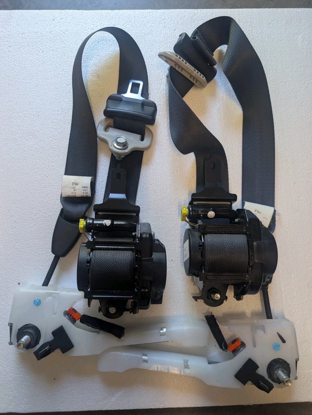 2020 - 2023 Nissan Sentra Front Left + Right Pair Seatbelt Retractors OEM 2020 - 2023 Nissan Sentra Front Left + Right Pair Seatbelt Retractors OEM