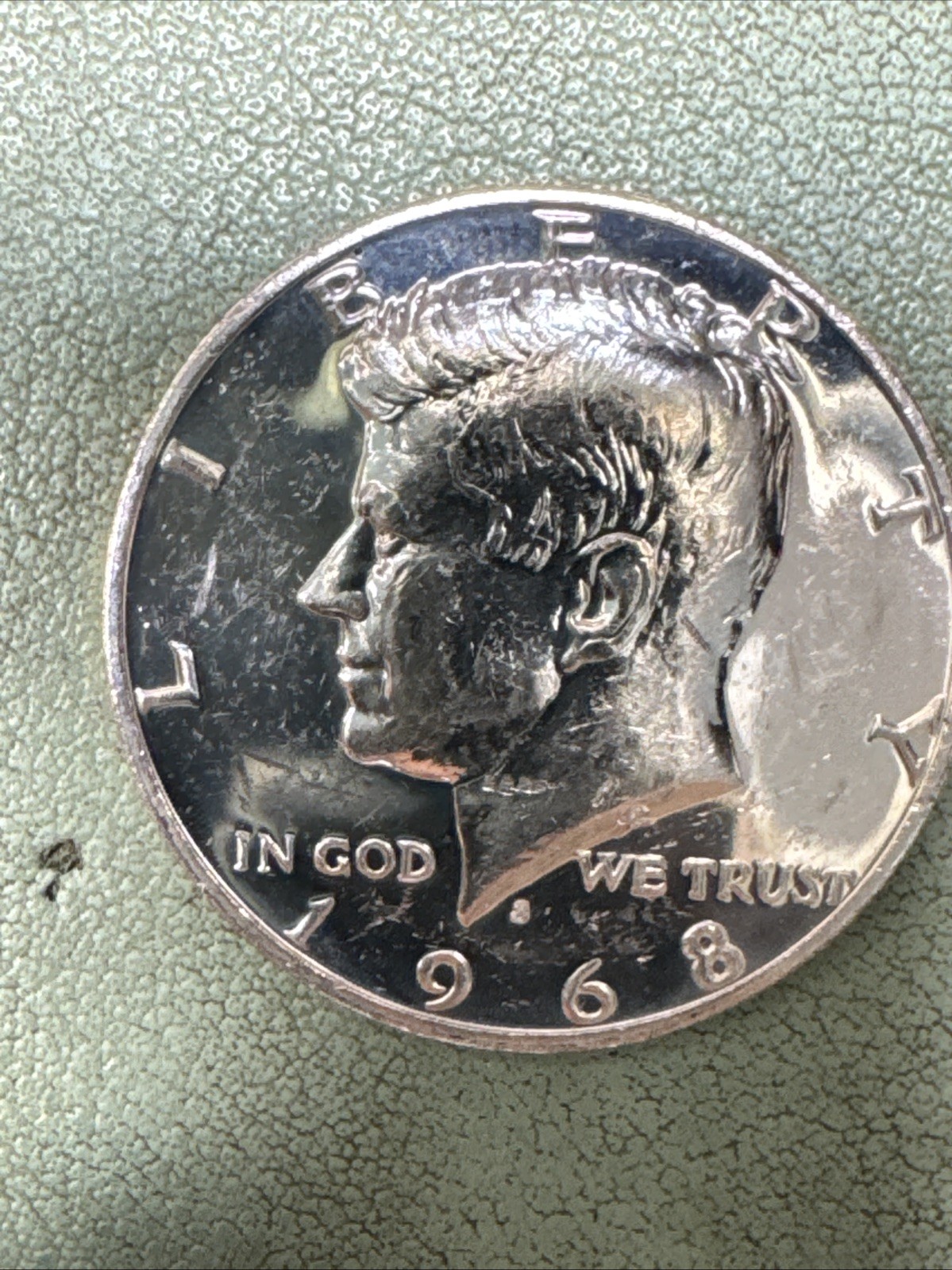 1968 S PROOF 40% SILVER KENNEDY HALF DOLLAR 1968 S PROOF 40% SILVER KENNEDY HALF DOLLAR