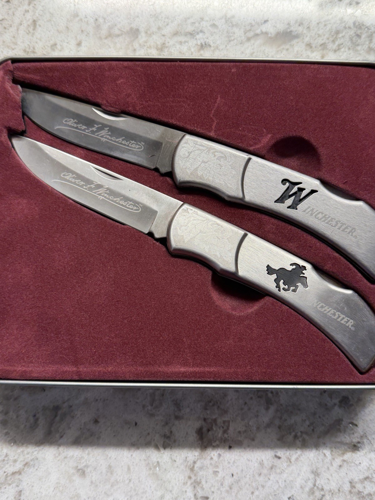 Oliver F. Winchester 200th Commemorative 2 Knife Set with Collector\'s Tin Oliver F. Winchester 200th Commemorative 2 Knife Set with Collector\'s Tin