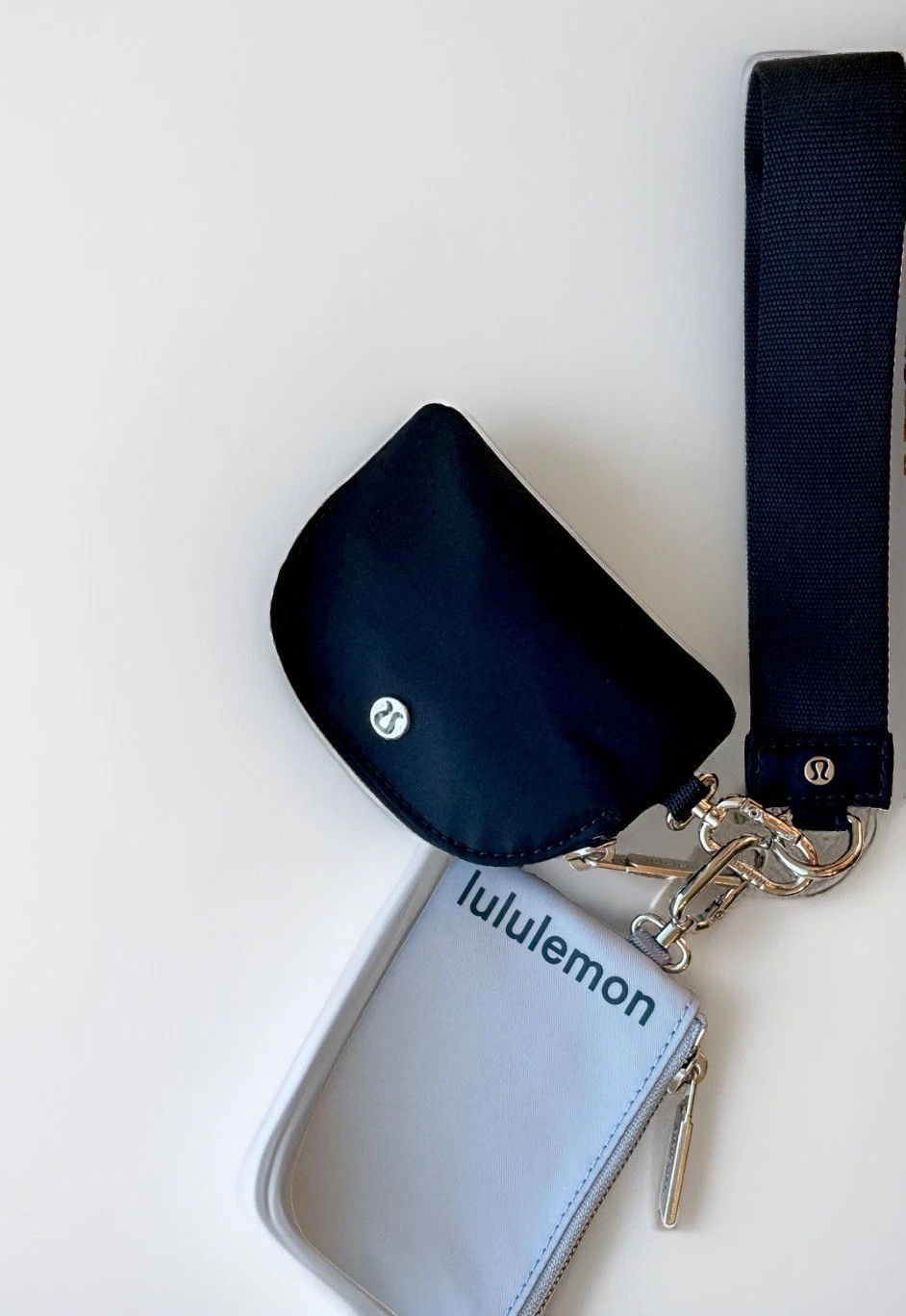 Lululemon Dual Pouch Wristlet NWT Blissful Blue True Navy BLEN TRNV Wallet Lululemon Dual Pouch Wristlet NWT Blissful Blue True Navy BLEN TRNV Wallet