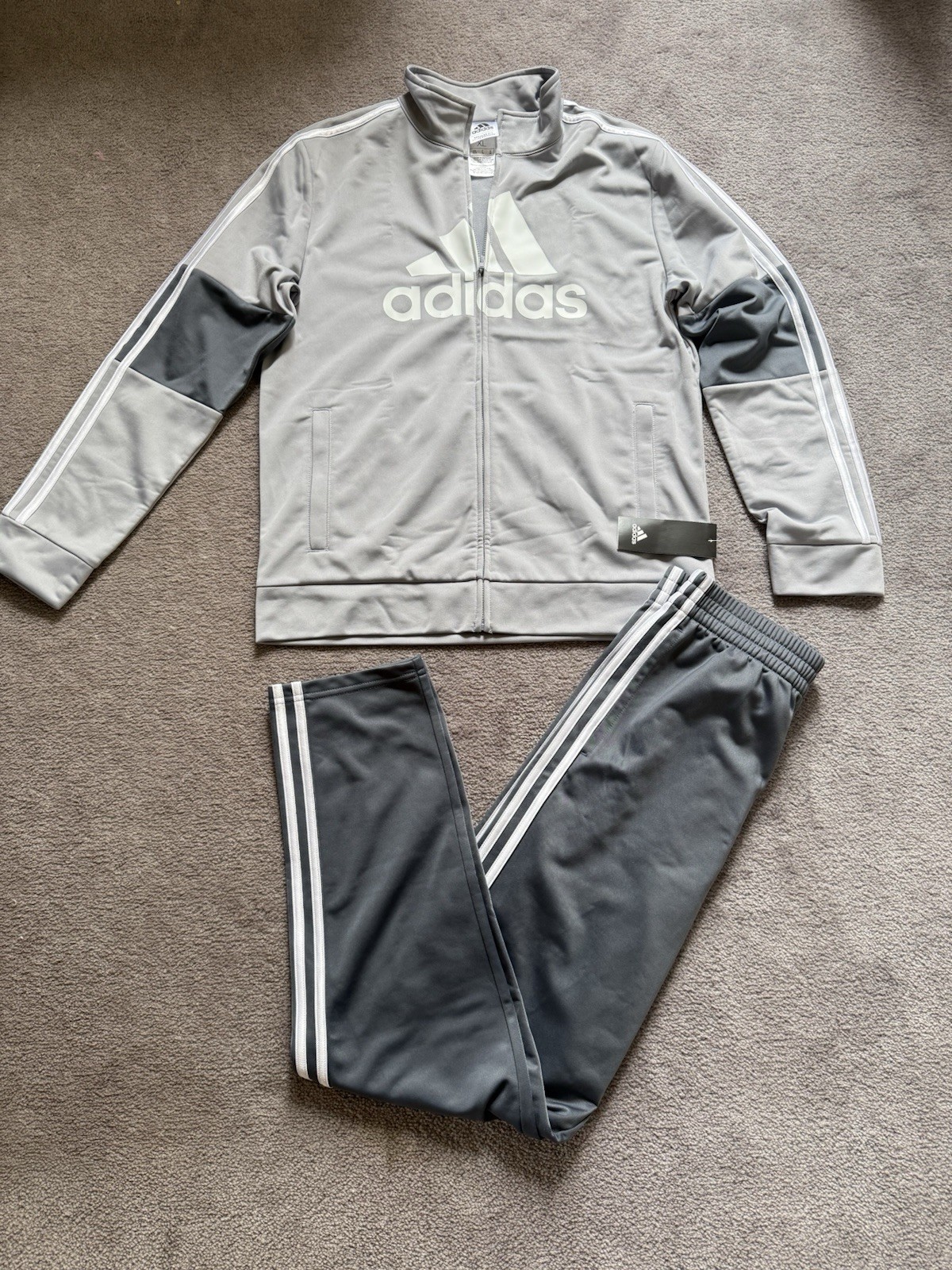 Adidas Boy Tracksuit XL Adidas Boy Tracksuit XL