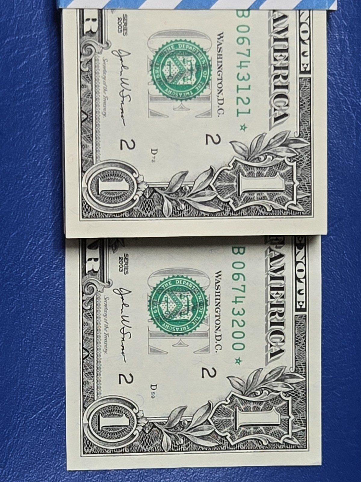 2003 $1 STAR NOTES CONSECUTIVE SEQUENTIAL NUMBERS B SERIES UNC 2003 $1 STAR NOTES CONSECUTIVE SEQUENTIAL NUMBERS B SERIES UNC